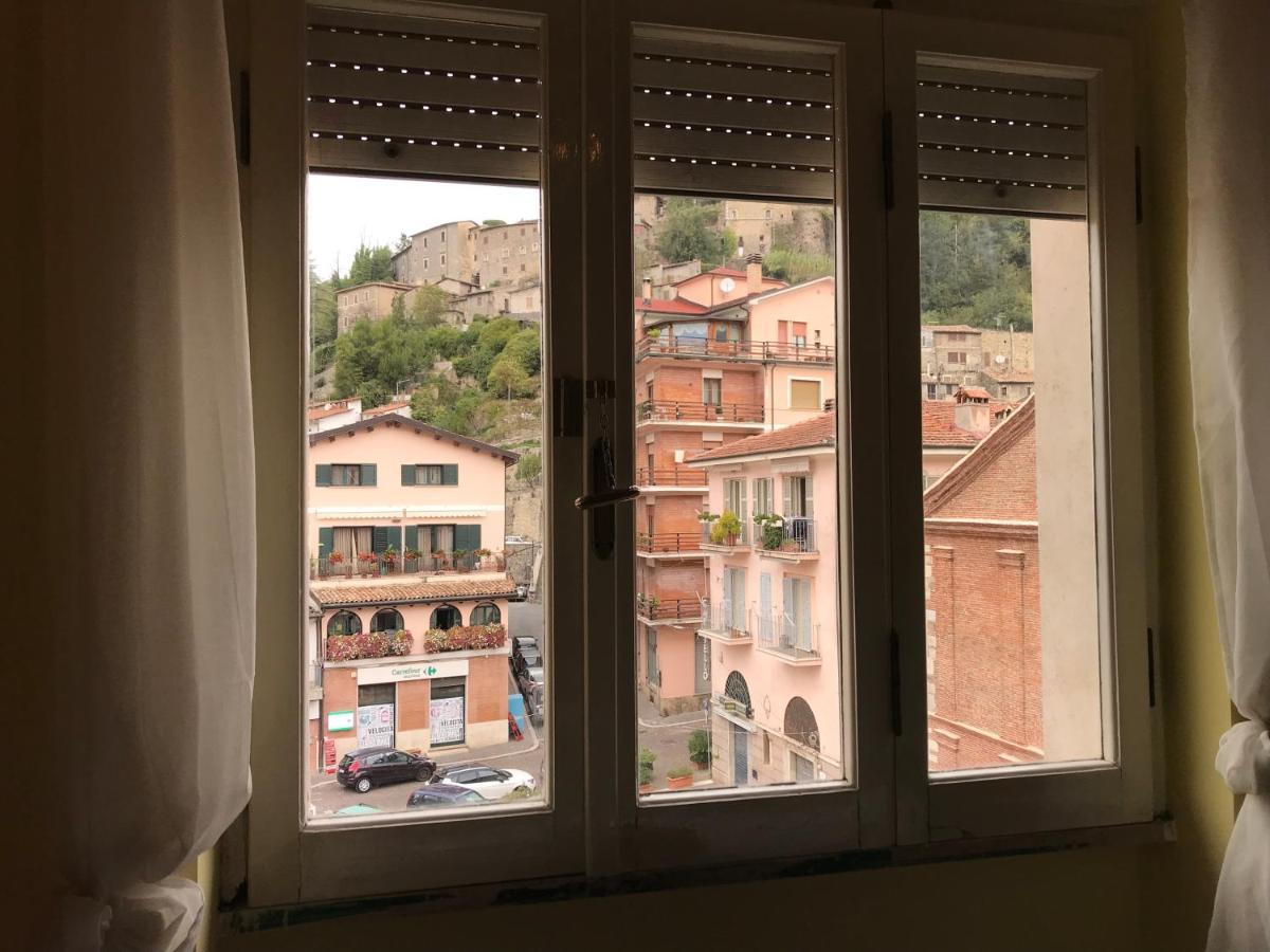 Al Campanile Centro Storico Ampio Luminoso E Panoramico Appartamento Trilocale Carsoli Εξωτερικό φωτογραφία