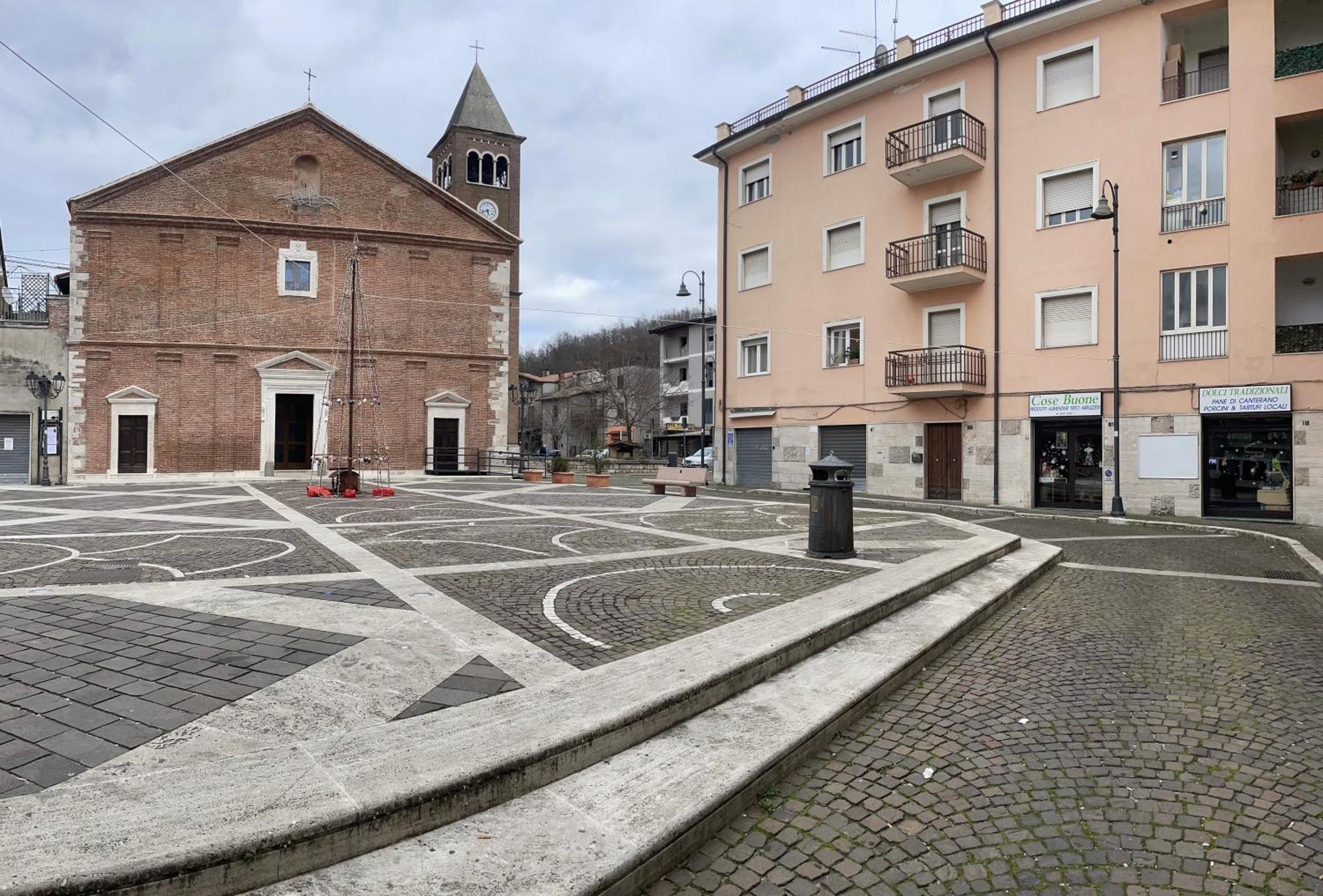 Al Campanile Centro Storico Ampio Luminoso E Panoramico Appartamento Trilocale Carsoli Εξωτερικό φωτογραφία