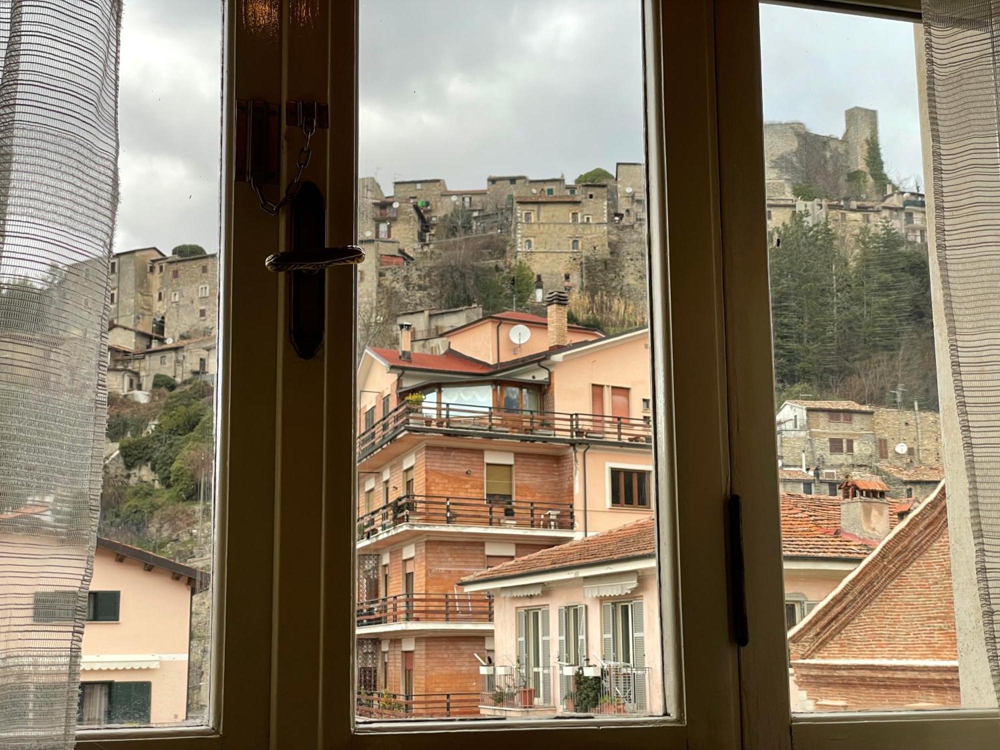 Al Campanile Centro Storico Ampio Luminoso E Panoramico Appartamento Trilocale Carsoli Εξωτερικό φωτογραφία