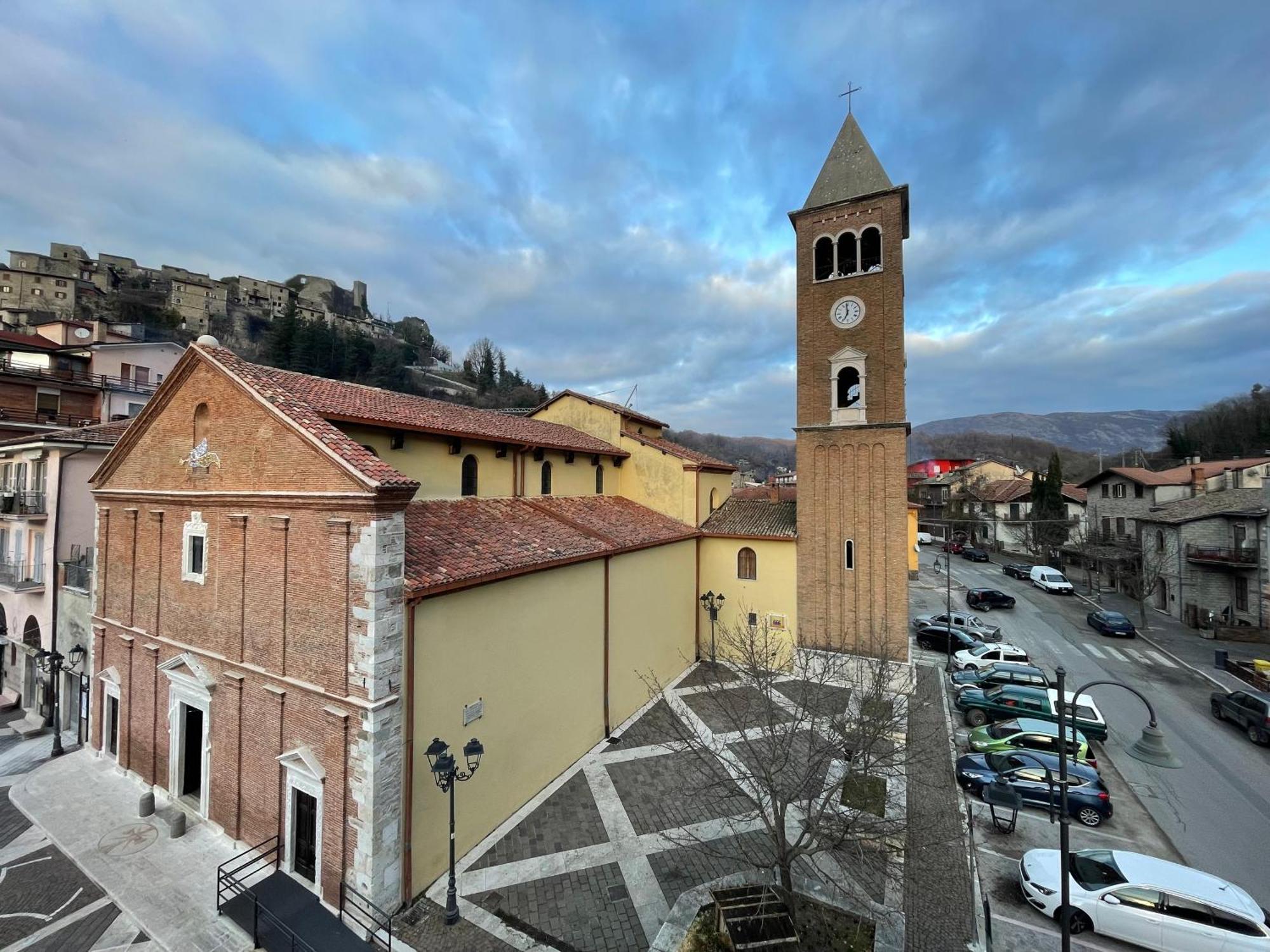 Al Campanile Centro Storico Ampio Luminoso E Panoramico Appartamento Trilocale Carsoli Εξωτερικό φωτογραφία